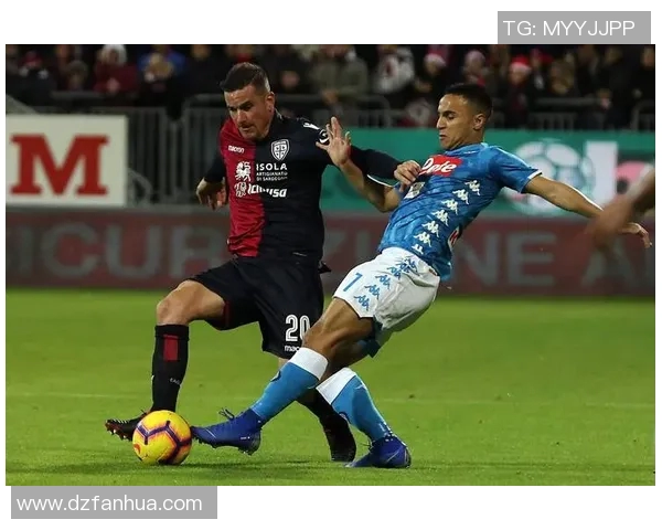 意甲焦点战费拉拉主场迎战都灵球队全力争胜展现实力