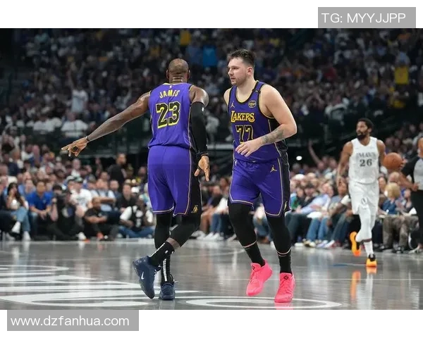 湖人对阵灰熊精彩进球回顾与赛后分析全景展现篮球魅力