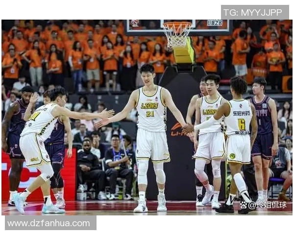 中国男篮对阵墨尔本精彩赛事回顾与精彩瞬间分享