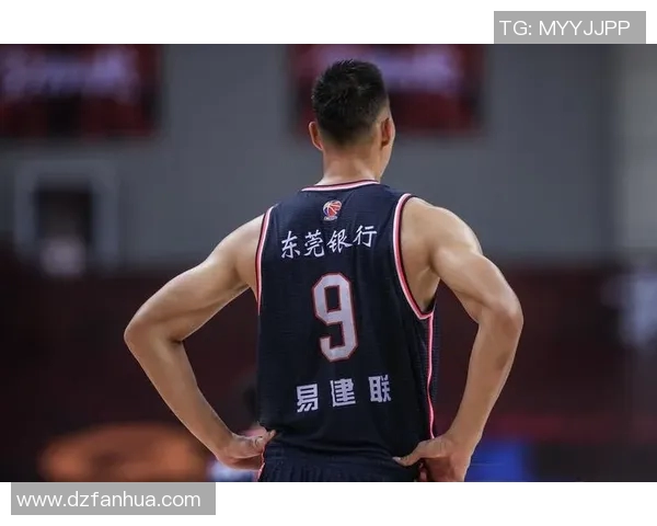 大埔与香港富力激战正酣比分悬念迭起引发球迷热议