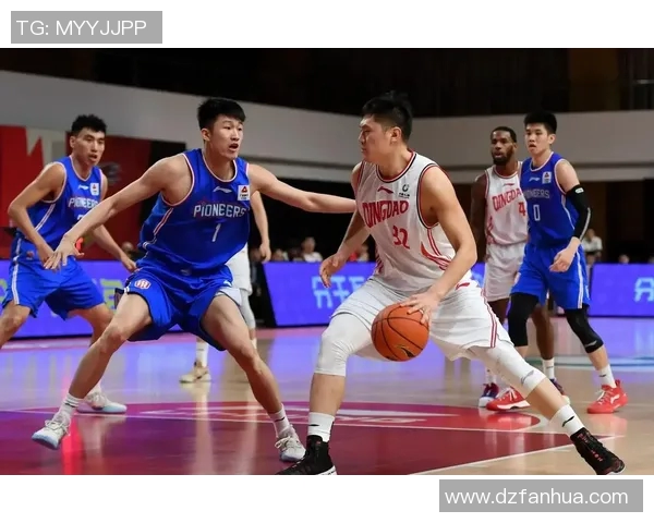 山东与新疆季后赛对决前瞻分析球队状态与关键球员解析 山东与新疆季后赛对决前瞻分析球队状态与关键球员解析