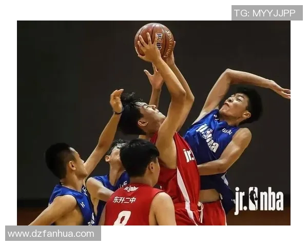 湖人队与步行者队激战正酣1001场对决再度上演篮球盛宴